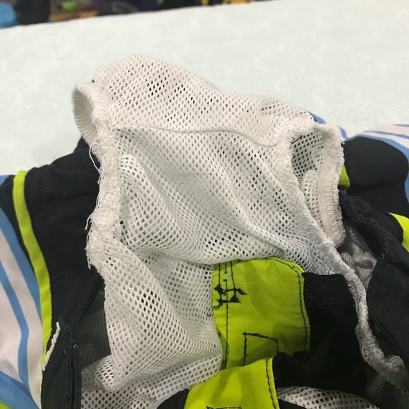 ⚡️5/$20!!⚡️ Men’s striped swim trunks Sz 28 - Picture 4 of 4